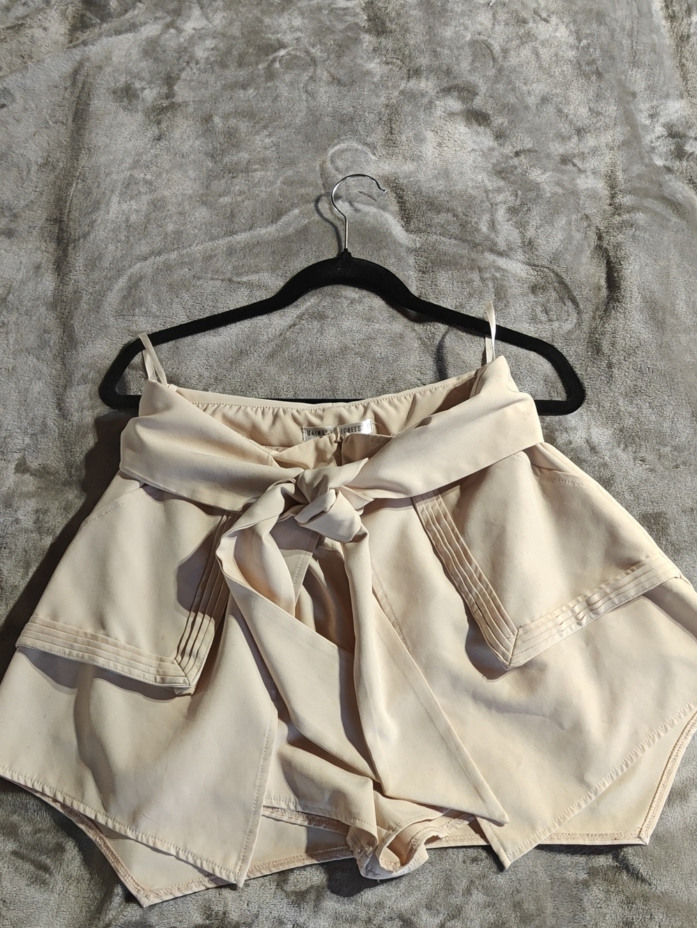 Women’s Cream Tie-Front High-Waist Shorts